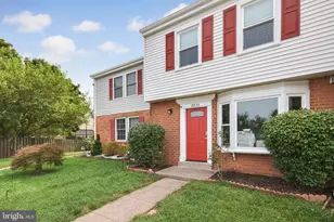 8853 Teakwood Ct, Manassas, VA 20109 - Photo 1
