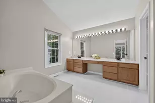 2893 Chevoit Hill Ct, Woodbridge, VA 22191 - Photo 56