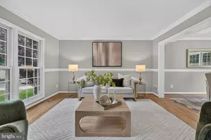 2893 Chevoit Hill Ct, Woodbridge, VA 22191 - Photo 12