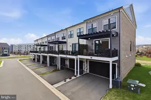 13770 Kahawai Dr, Woodbridge, VA 22191 - Photo 30