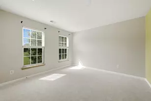 17037 Loftridge Ln, Gainesville, VA 20155 - Photo 38