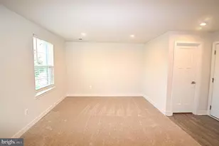 11328 Willow Green Cir, Manassas, VA 20109 - Photo 4