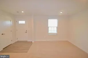 11328 Willow Green Cir, Manassas, VA 20109 - Photo 6