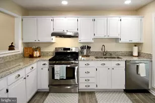 11944 Cardamom Dr, Woodbridge, VA 22192 - Photo 14