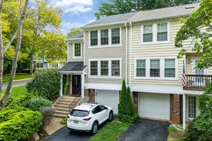 15324 Waters Edge Ct, Dumfries, VA 22026 - Photo 2