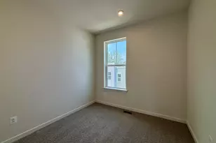 18032 Alicia Ave, Dumfries, VA 22026 - Photo 10