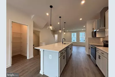 18032 Alicia Avenue, Dumfries, VA 22026 - Photo 4