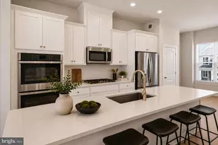 18351 Moss Gdn Rd, Dumfries, VA 22026 - Photo 2