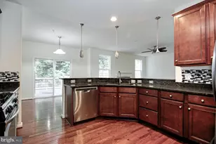 3401 Eagle Ridge Dr, Woodbridge, VA 22191 - Photo 8