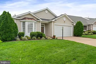 16908 Four Seasons Dr, Dumfries, VA 22025 - Photo 2
