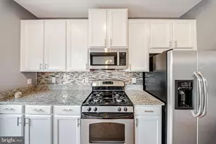 9326 Alvyn Lake Cir, Bristow, VA 20136 - Photo 12