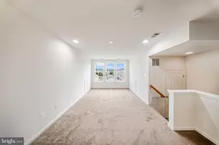 9326 Alvyn Lake Cir, Bristow, VA 20136 - Photo 18