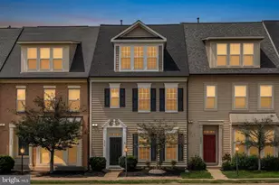 9326 Alvyn Lake Cir, Bristow, VA 20136 - Photo 1