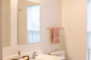 18061 Camdenhurst Dr, Gainesville, VA 20155 - Photo 12