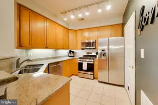 440 Belmont Bay Dr, Woodbridge, VA 22191 - Photo 18