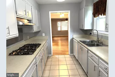 14704 Featherstone Road, Woodbridge, VA 22191 - Photo 6