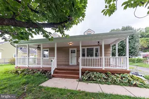14704 Featherstone Rd, Woodbridge, VA 22191 - Photo 2