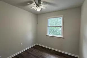 2015 Mayflower Dr, Woodbridge, VA 22192 - Photo 10