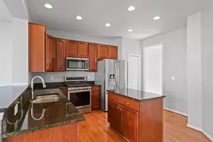 6713 Selbourne Ln, Gainesville, VA 20155 - Photo 38