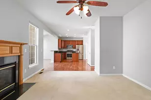 6713 Selbourne Ln, Gainesville, VA 20155 - Photo 32