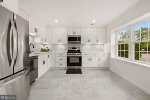 14874 Emberdale Dr, Woodbridge, VA 22193 - Photo 2