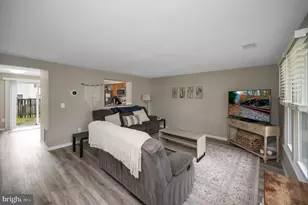 4686 Whitely Ct, Woodbridge, VA 22193 - Photo 6