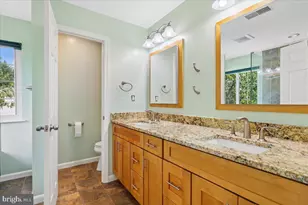 12303 Grimsby Ln, Bristow, VA 20136 - Photo 18