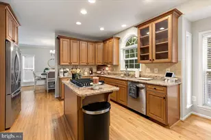 11218 Stonebrook Dr, Manassas, VA 20112 - Photo 6