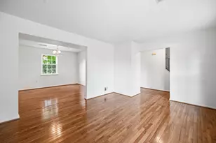 13548 Polar Ct, Woodbridge, VA 22193 - Photo 4