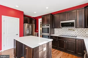 2114 Jellico Ct, Woodbridge, VA 22191 - Photo 12