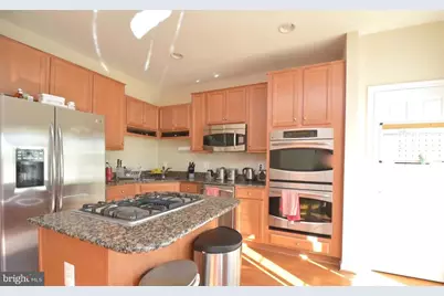 2454 Battery Hill Circle, Woodbridge, VA 22191 - Photo 4