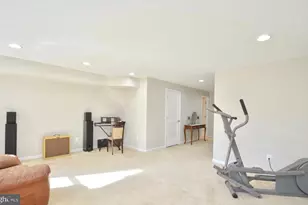 2454 Battery Hill Cir, Woodbridge, VA 22191 - Photo 12