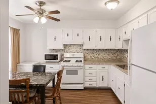 14806 Ensor Ct, Woodbridge, VA 22193 - Photo 2