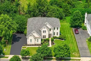 14562 Stoney Creek Ct, Haymarket, VA 20169 - Photo 2