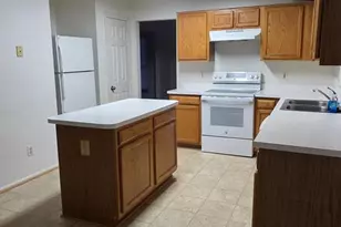 15731 Pierre Ct, Woodbridge, VA 22193 - Photo 6
