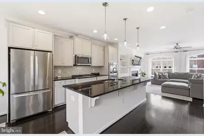 6833 William White Way, Haymarket, VA 20169 - Photo 4