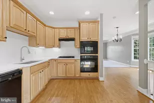 8928 Brewer Creek Pl, Manassas, VA 20109 - Photo 14