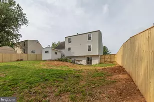 5685 Saffron Ln, Woodbridge, VA 22193 - Photo 36