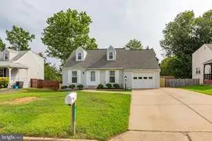 5685 Saffron Ln, Woodbridge, VA 22193 - Photo 2