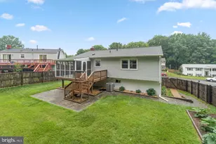 14223 Lindendale Rd, Woodbridge, VA 22193 - Photo 4