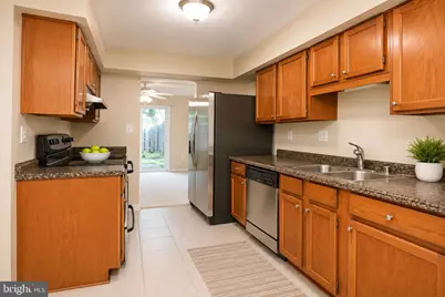 3176 Vanderbilt Court, Woodbridge, VA 22192 - Photo 4