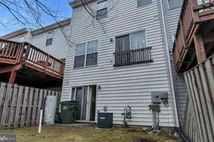 15404 Bambi Ct, Woodbridge, VA 22193 - Photo 4
