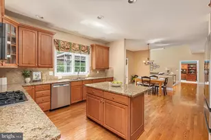 5404 Emmys Mill Ct, Haymarket, VA 20169 - Photo 22