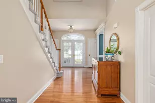 5404 Emmys Mill Ct, Haymarket, VA 20169 - Photo 4