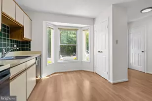 11513 Hill Meade Ln, Woodbridge, VA 22192 - Photo 10