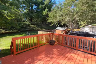 12151 Stallion Ct, Woodbridge, VA 22192 - Photo 18