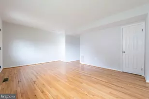14585 Earlham Ct, Woodbridge, VA 22193 - Photo 10