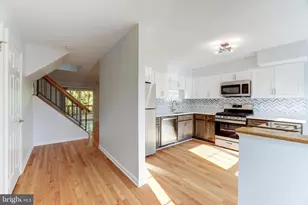1883 Inglebrook Dr, Woodbridge, VA 22192 - Photo 12