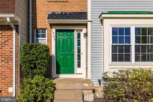 1883 Inglebrook Dr, Woodbridge, VA 22192 - Photo 4
