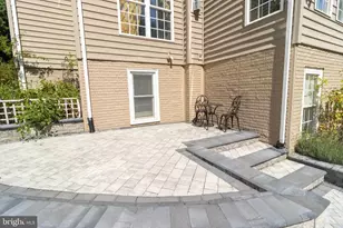 3624 Stonewall Manor Dr, Triangle, VA 22172 - Photo 16